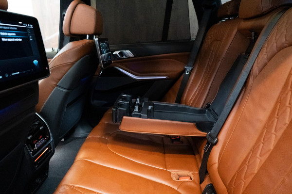 BMW X5 xDrive45e M-SPORT BOMVOL|Skylounge|Massage|TV|H&K|HUD|Pano|22"|Memory|