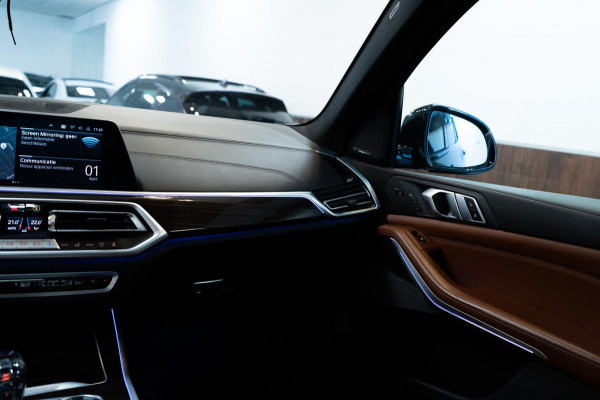 BMW X5 xDrive45e M-SPORT BOMVOL|Skylounge|Massage|TV|H&K|HUD|Pano|22"|Memory|