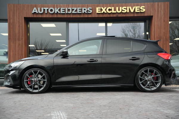 Ford Focus 2.3 EcoBoost ST-X Panoramadak Milltek LED B&O Headup Stuurverw.