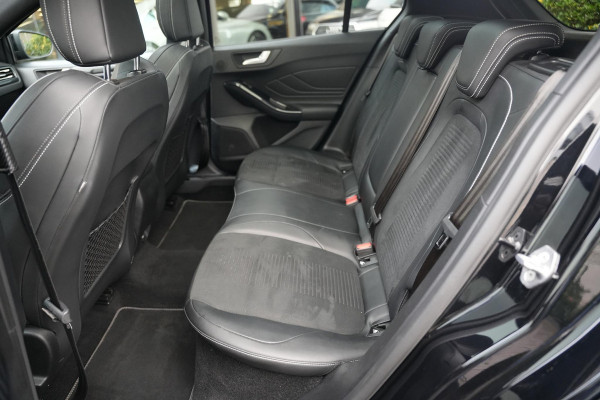 Ford Focus 2.3 EcoBoost ST-X Panoramadak Milltek LED B&O Headup Stuurverw.