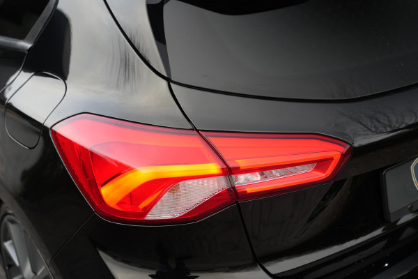 Ford Focus 2.3 EcoBoost ST-X Panoramadak Milltek LED B&O Headup Stuurverw.