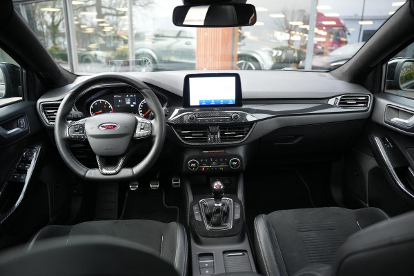 Ford Focus 2.3 EcoBoost ST-X Panoramadak Milltek LED B&O Headup Stuurverw.
