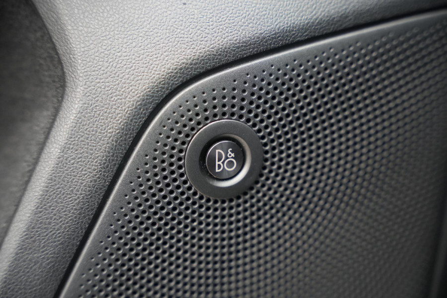 Ford Focus 2.3 EcoBoost ST-X Panoramadak Milltek LED B&O Headup Stuurverw.