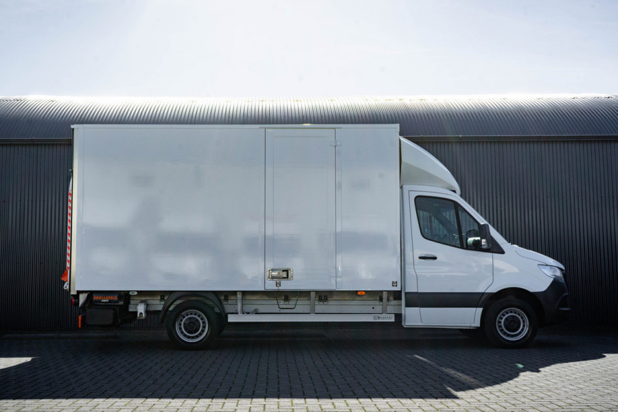 Mercedes-Benz Sprinter 315 CDI | 150 PK | Automaat | Bakwagen met laadklep | Zijdeur | Camera | Cruise | Mbux | Climatronic