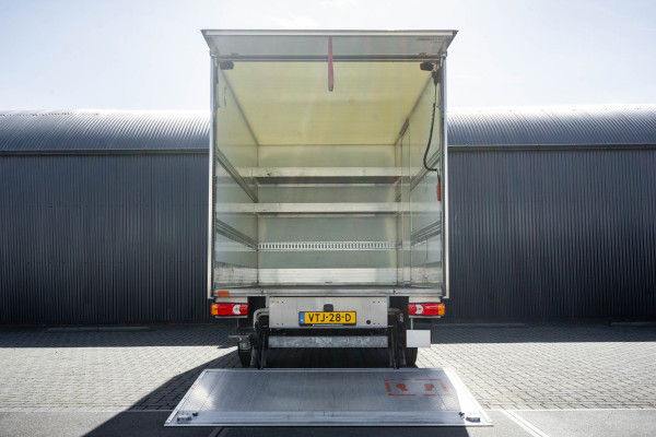 Mercedes-Benz Sprinter 315 CDI | 150 PK | Automaat | Bakwagen met laadklep | Zijdeur | Camera | Cruise | Mbux | Climatronic