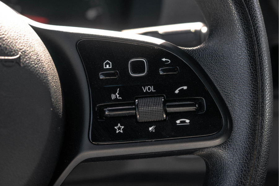 Mercedes-Benz Sprinter 315 CDI | 150 PK | Automaat | Bakwagen met laadklep | Zijdeur | Camera | Cruise | Mbux | Climatronic