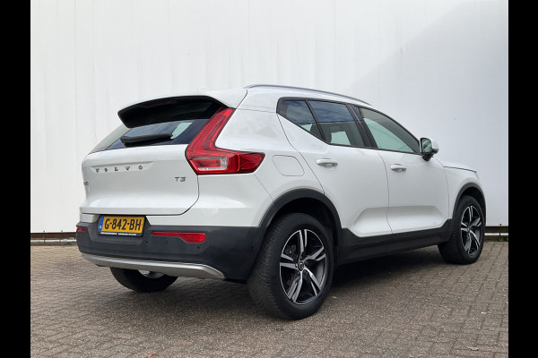 Volvo XC40 1.5 T3 Momentum Pro Panoramadak Hoge zit Trekhaak(tegen meerprijs)