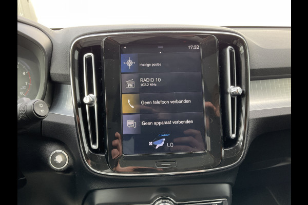 Volvo XC40 1.5 T3 Momentum Pro Panoramadak Hoge zit Trekhaak(tegen meerprijs)