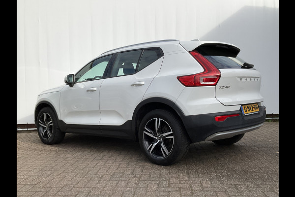 Volvo XC40 1.5 T3 Momentum Pro Panoramadak Hoge zit Trekhaak(tegen meerprijs)
