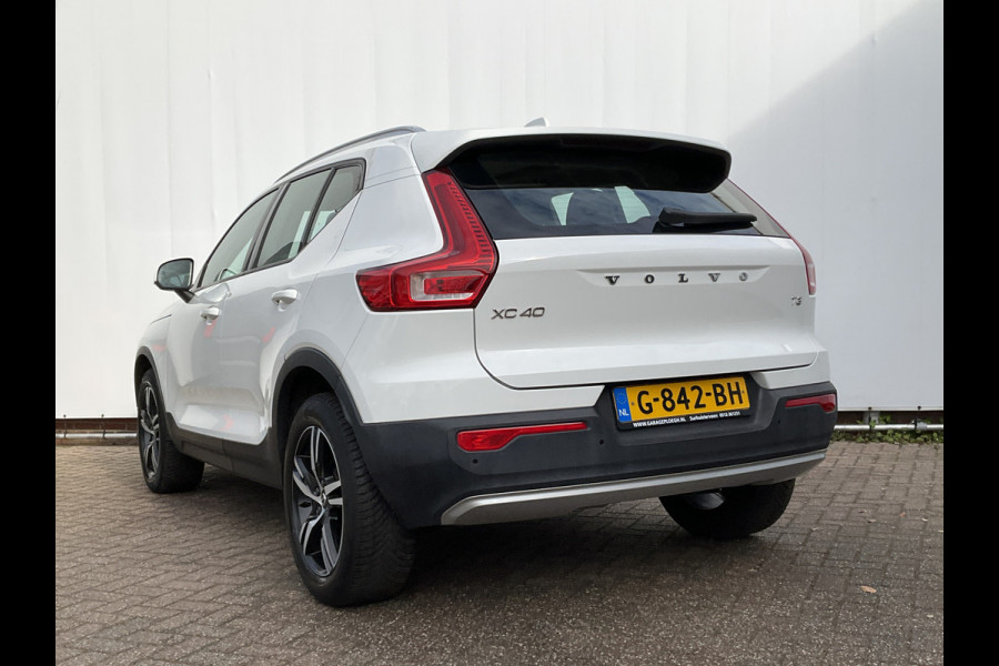 Volvo XC40 1.5 T3 Momentum Pro Panoramadak Hoge zit Trekhaak(tegen meerprijs)
