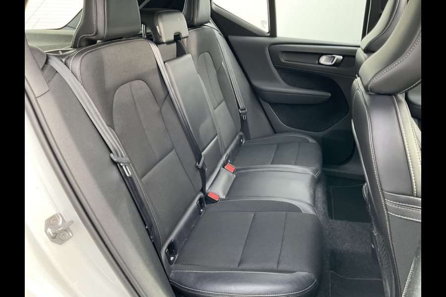 Volvo XC40 1.5 T3 Momentum Pro Panoramadak Hoge zit Trekhaak(tegen meerprijs)