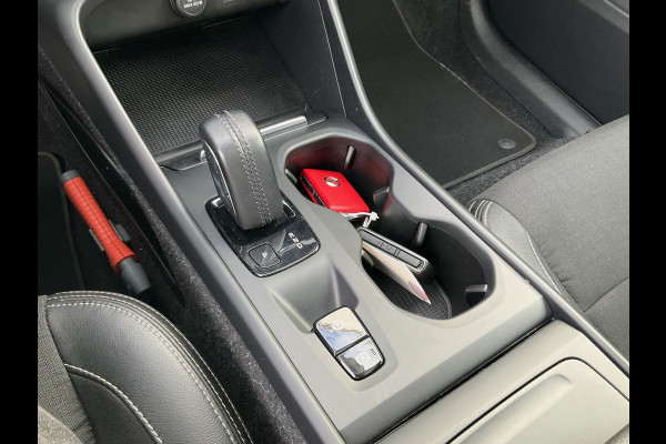 Volvo XC40 1.5 T3 Momentum Pro Panoramadak Hoge zit Trekhaak(tegen meerprijs)