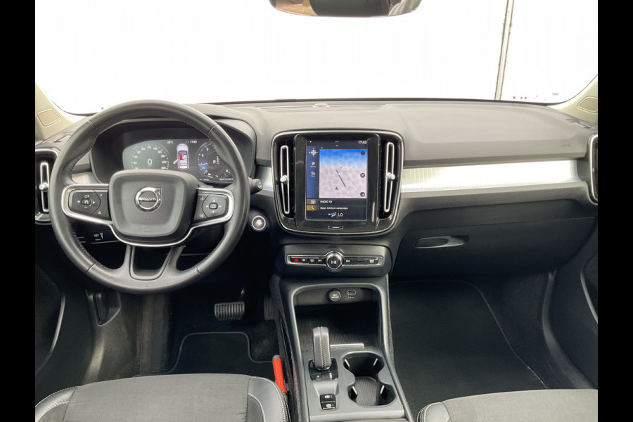 Volvo XC40 1.5 T3 Momentum Pro Panoramadak Hoge zit Trekhaak(tegen meerprijs)
