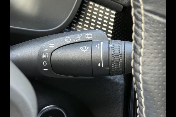 Volvo XC40 1.5 T3 R-Design | Trekhaak | Navi | Camera | LED | 18 inch