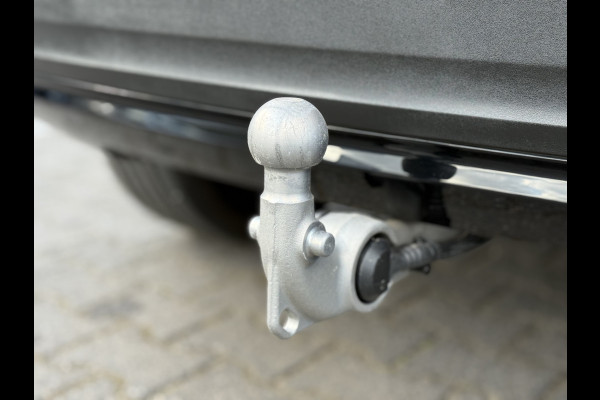 Volvo XC40 1.5 T3 R-Design | Trekhaak | Navi | Camera | LED | 18 inch