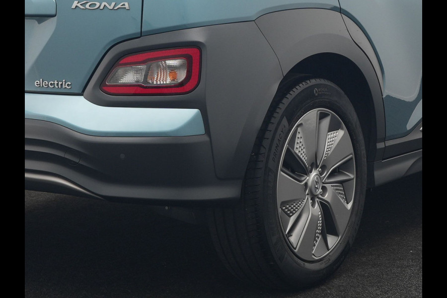 Hyundai Kona EV Fashion 64 kWh 204pk Dealer O.H. | Adaptive Cruise | Camera | Sportstoelen & Stuur Verwarmd | Krell Audio | Keyless | Apple Carplay | Navigatie | DAB |