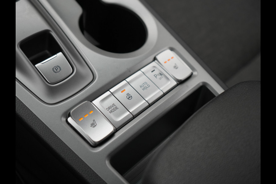 Hyundai Kona EV Fashion 64 kWh 204pk Dealer O.H. | Adaptive Cruise | Camera | Sportstoelen & Stuur Verwarmd | Krell Audio | Keyless | Apple Carplay | Navigatie | DAB |