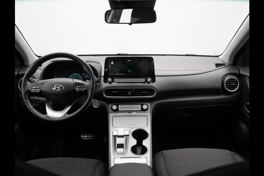 Hyundai Kona EV Fashion 64 kWh 204pk Dealer O.H. | Adaptive Cruise | Camera | Sportstoelen & Stuur Verwarmd | Krell Audio | Keyless | Apple Carplay | Navigatie | DAB |