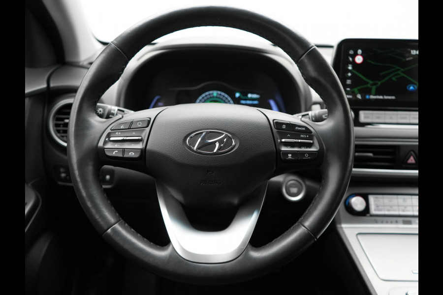 Hyundai Kona EV Fashion 64 kWh 204pk Dealer O.H. | Adaptive Cruise | Camera | Sportstoelen & Stuur Verwarmd | Krell Audio | Keyless | Apple Carplay | Navigatie | DAB |