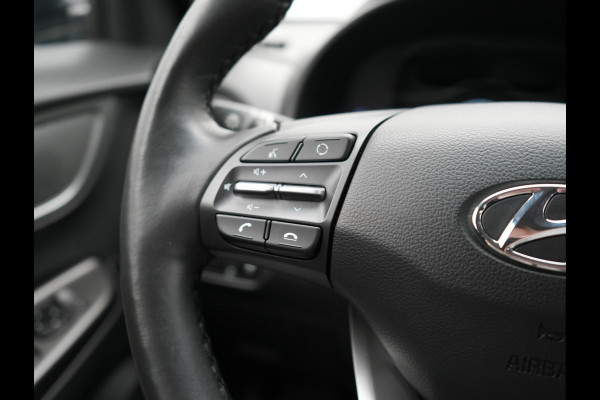 Hyundai Kona EV Fashion 64 kWh 204pk Dealer O.H. | Adaptive Cruise | Camera | Sportstoelen & Stuur Verwarmd | Krell Audio | Keyless | Apple Carplay | Navigatie | DAB |