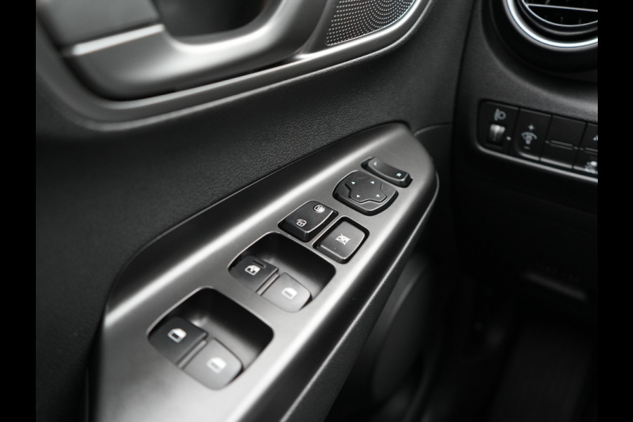 Hyundai Kona EV Fashion 64 kWh 204pk Dealer O.H. | Adaptive Cruise | Camera | Sportstoelen & Stuur Verwarmd | Krell Audio | Keyless | Apple Carplay | Navigatie | DAB |