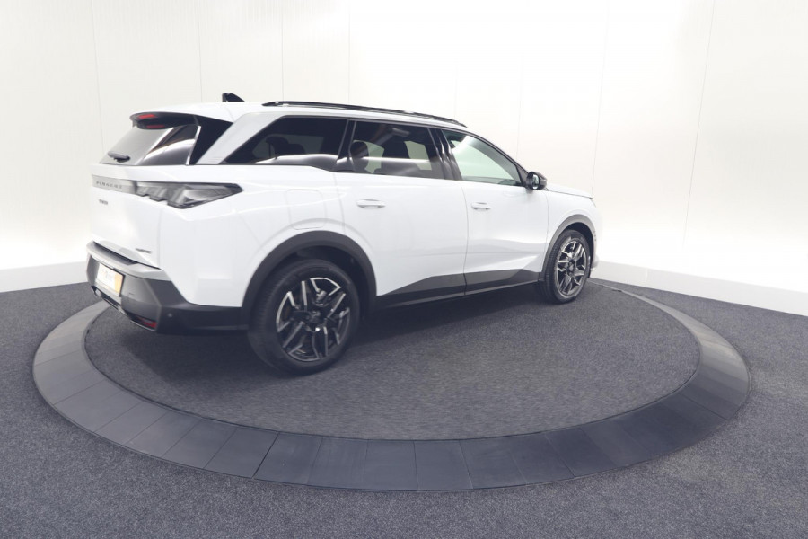 Peugeot 5008 Hybrid 136 e-DCS6 Allure | 7 Zitplaatsen | Camera | Stoelverwarming | Panoramic Navigation pack