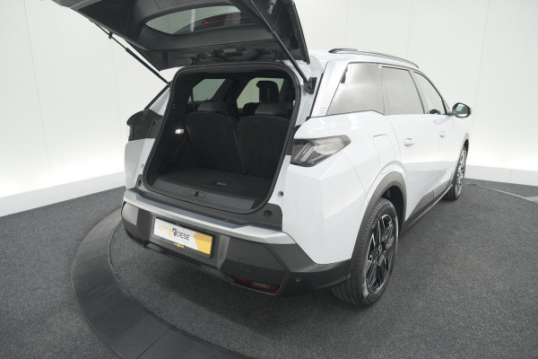Peugeot 5008 Hybrid 136 e-DCS6 Allure | 7 Zitplaatsen | Camera | Stoelverwarming | Panoramic Navigation pack