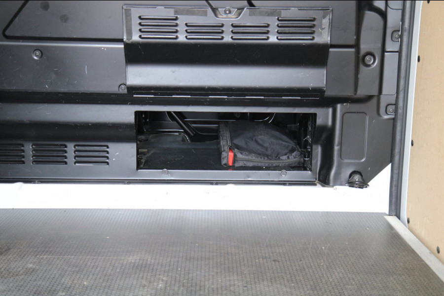 Ford Transit Custom 2.0 TDCI 130PK L1H1 Trend / Trekhaak / Sync 3 / Voorruit verwarming