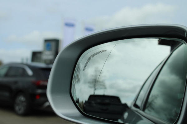 Volvo XC60 2.0 B5 Momentum Exclusive | Trekhaak | Stoelverwarming | Adaptive Cruise Control | 360 Camera | Navigatie |