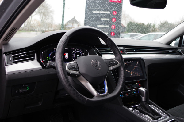 Volkswagen Passat Variant 1.4 TSI 218 PK GTE Business PHEV, Panoramadak, Adap. Cruise Control, Winterpakket