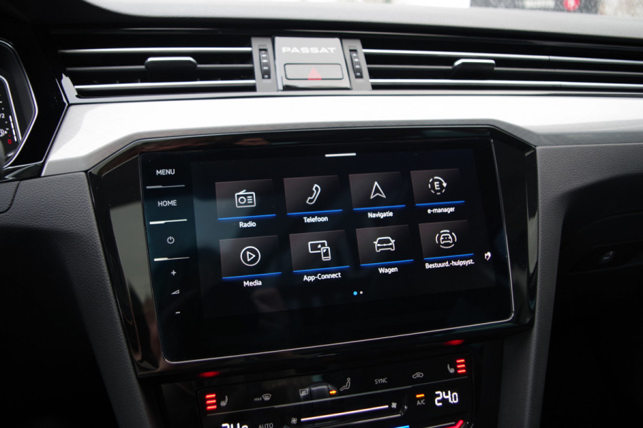 Volkswagen Passat Variant 1.4 TSI 218 PK GTE Business PHEV, Panoramadak, Adap. Cruise Control, Winterpakket