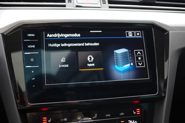 Volkswagen Passat Variant 1.4 TSI 218 PK GTE Business PHEV, Panoramadak, Adap. Cruise Control, Winterpakket