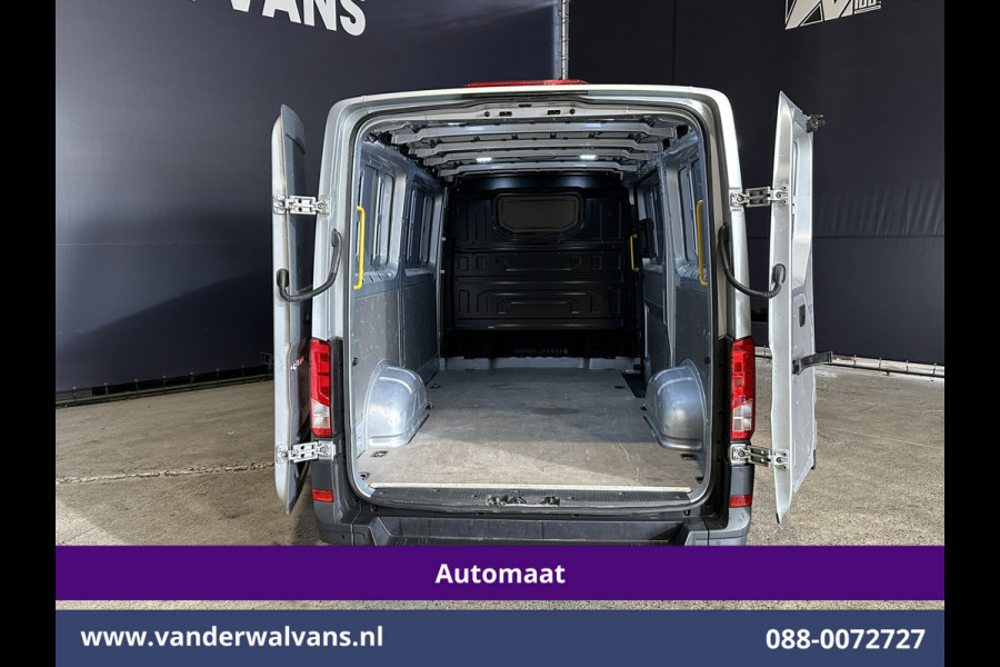 Volkswagen Crafter 2.0 TDI 141pk Automaat L3H2 L2H1 Euro6 Airco | Navigatie | Apple Carplay | Chauffeursstoel Cruisecontrol, Stoelverwarming, 270 Graden achterdeuren, Parkeersensoren, 3000kg trekvermogen