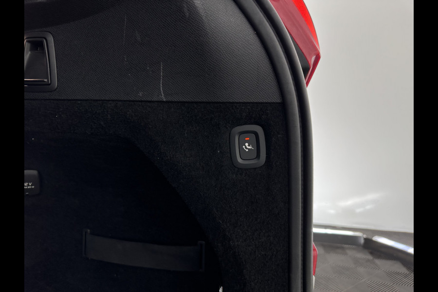 Volvo XC90 2.0 T8 Recharge AWD R-Design Black Pack [ 7-Pers. ] Aut. *PANO | LEATHER-ALCANTARA | FULL-LED | MEMORY-PACK | BOWERS&WILKINS | BLINDSPOT | KEYLESS | DIGI-COCKPIT | NAVI-FULLMAP | PRIVACYGLASS | HEATED-SPORTSEATS | TOWBAR | 22''ALU*