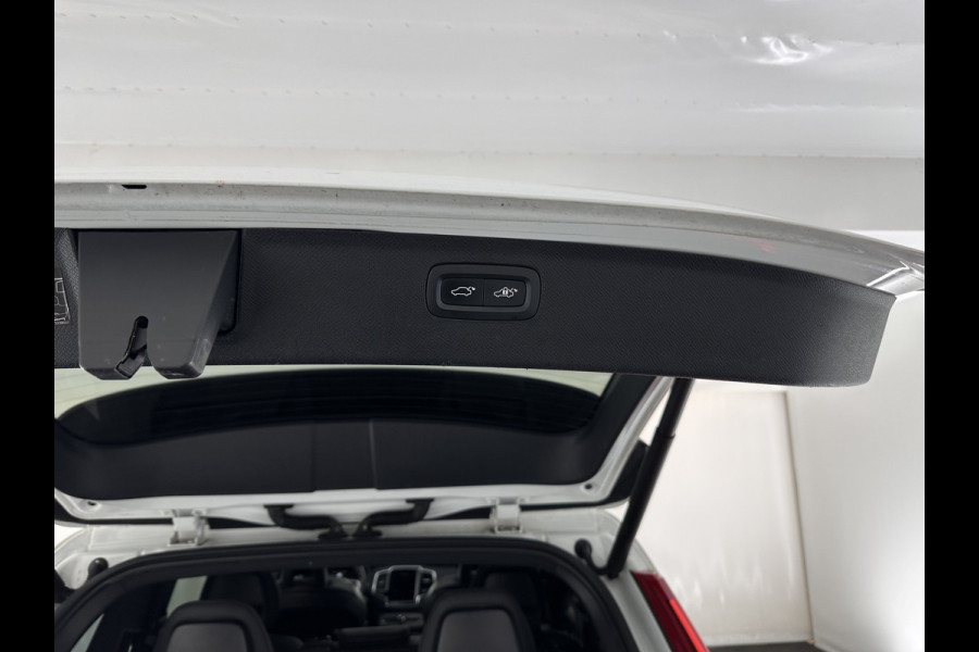 Volvo XC90 2.0 T8 Recharge AWD R-Design Black Pack [ 7-Pers. ] Aut. *PANO | LEATHER-ALCANTARA | FULL-LED | MEMORY-PACK | BOWERS&WILKINS | BLINDSPOT | KEYLESS | DIGI-COCKPIT | NAVI-FULLMAP | PRIVACYGLASS | HEATED-SPORTSEATS | TOWBAR | 22''ALU*