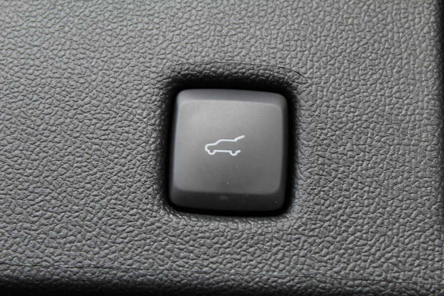 Ford Kuga 2.5 PHEV ST-Line X | Trekhaak | Panoramadak | BLIS | B&O | Navigatie