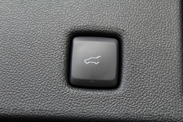 Ford Kuga 2.5 PHEV ST-Line X | Trekhaak | Panoramadak | BLIS | B&O | Navigatie