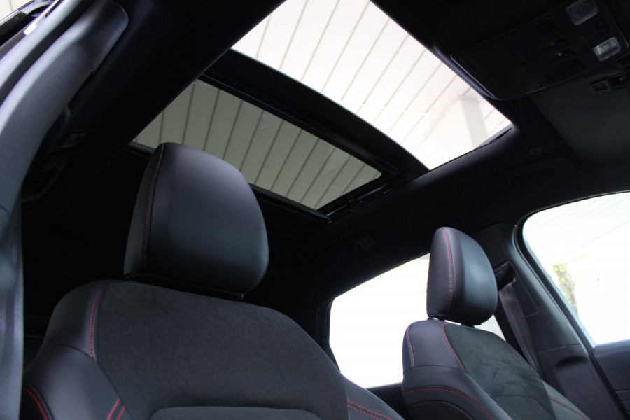 Ford Kuga 2.5 PHEV ST-Line X | Trekhaak | Panoramadak | BLIS | B&O | Navigatie