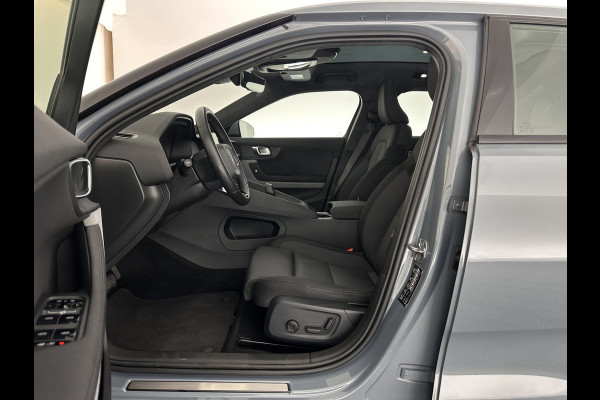 Polestar 2 Long Range Dual Motor Launch Edition 78kWh [ 3-Fase ] {SOH-92%} (INCL-BTW) Aut. *PANO | NAVI-FULLMAP | FULL-LED | ADAPTIVE-CRUISE | BLINDSPOT | TOPVIEW | KEYLESS | LANE-ASSIST | DIGI-COCKPIT | CARPLAY | DAB+ | HEATED-SPORTSEATS | CAMERA | MEMORY-PACK | 20