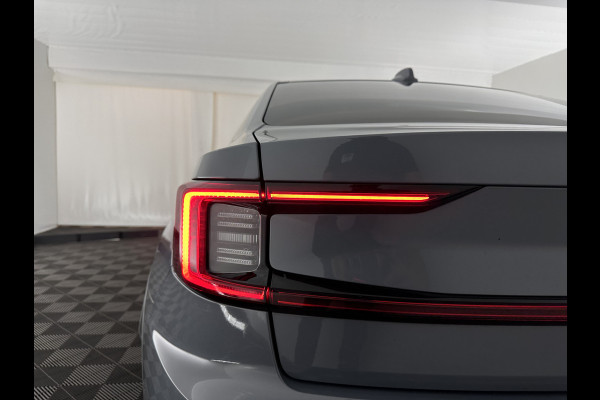 Polestar 2 Long Range Dual Motor Launch Edition 78kWh [ 3-Fase ] {SOH-92%} (INCL-BTW) Aut. *PANO | NAVI-FULLMAP | FULL-LED | ADAPTIVE-CRUISE | BLINDSPOT | TOPVIEW | KEYLESS | LANE-ASSIST | DIGI-COCKPIT | CARPLAY | DAB+ | HEATED-SPORTSEATS | CAMERA | MEMORY-PACK | 20