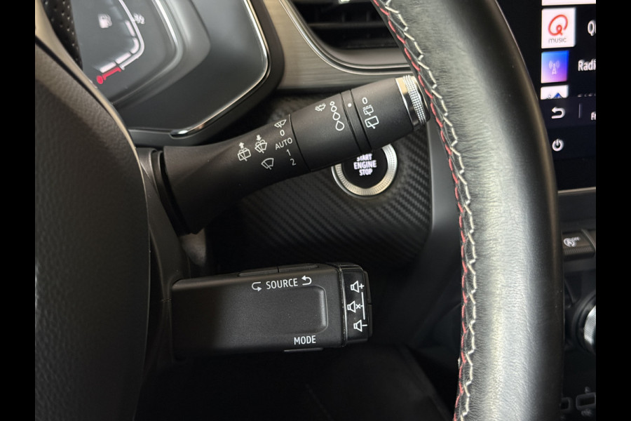 Renault Captur 1.3 TCe 140 R.S. Line | Groot navi | 18" | Camera | Stoelverwarming | 100% Dealer onderhouden!