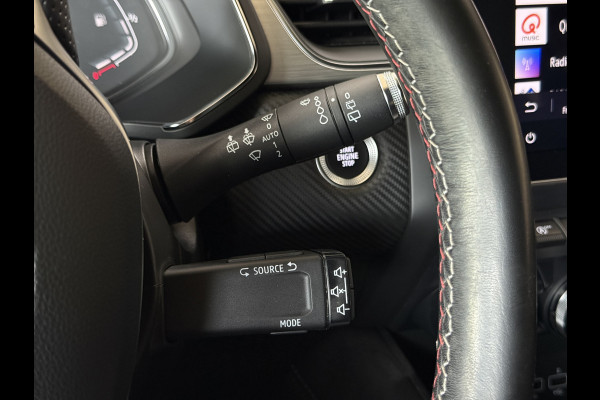 Renault Captur 1.3 TCe 140 R.S. Line | Groot navi | 18" | Camera | Stoelverwarming | 100% Dealer onderhouden!