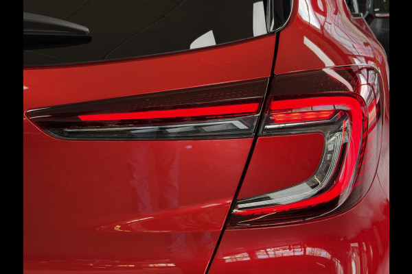 Renault Captur 1.3 TCe 140 R.S. Line | Groot navi | 18" | Camera | Stoelverwarming | 100% Dealer onderhouden!