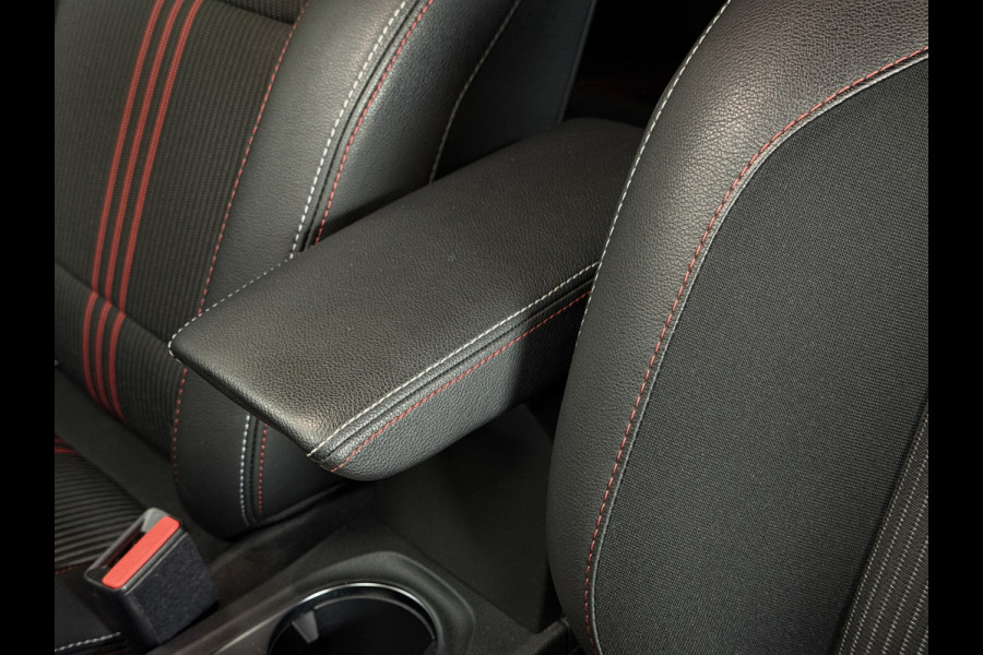 Renault Captur 1.3 TCe 140 R.S. Line | Groot navi | 18" | Camera | Stoelverwarming | 100% Dealer onderhouden!