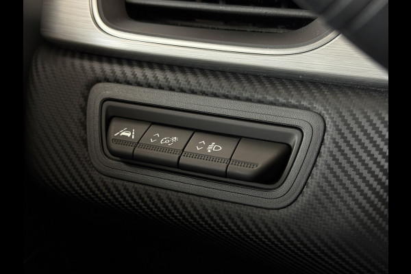 Renault Captur 1.3 TCe 140 R.S. Line | Groot navi | 18" | Camera | Stoelverwarming | 100% Dealer onderhouden!