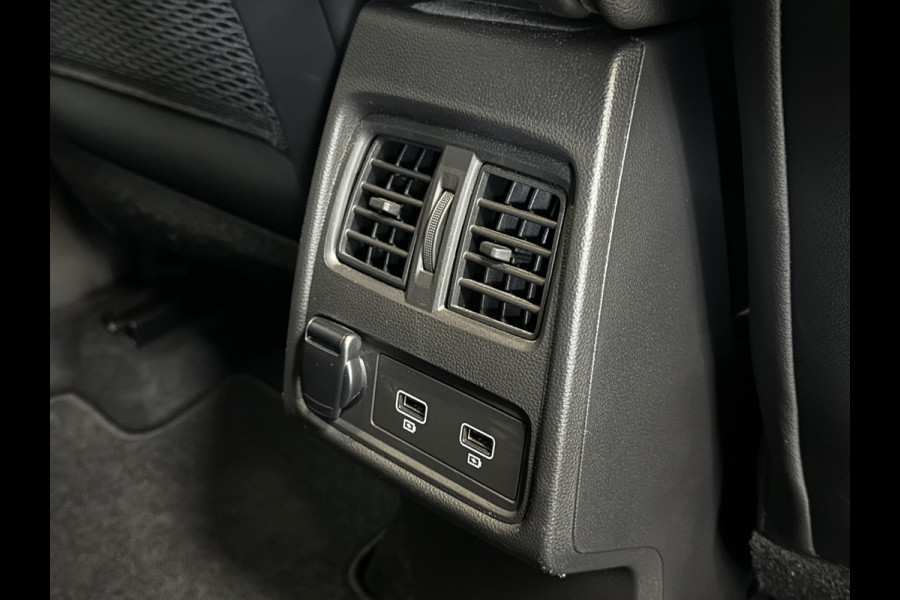 Renault Captur 1.3 TCe 140 R.S. Line | Groot navi | 18" | Camera | Stoelverwarming | 100% Dealer onderhouden!