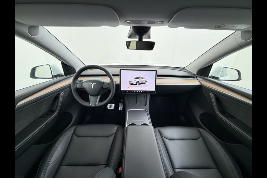 Tesla Model Y Long Range AWD 514pk Warmtepomp SOH 93% Leder Panoramadak Matrix-LED Autopilot Elektr.Stuur+Stoel+Verwarmd Navi Ecc Premium Audi Elektr.Stuur+Stoel+Verwarmd Navi Ecc Premium Audio Keyless Privacy Glass 4WD 1e Eigenaar Fabrieksgarantie tot 23-2-2027 Garantie op Accu en Motoren 23-02-2031/192.000km