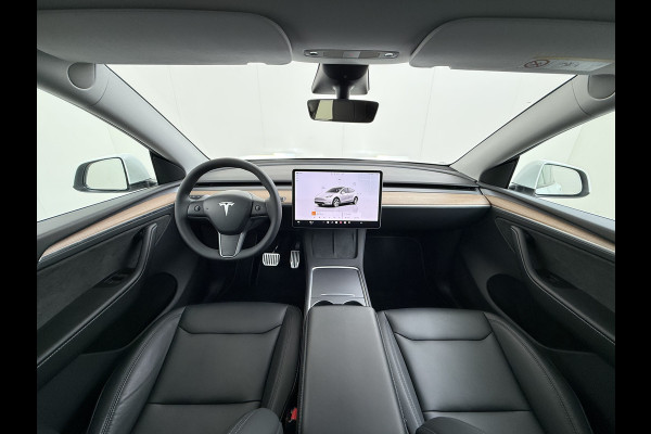 Tesla Model Y Long Range AWD 514pk Warmtepomp SOH 93% Leder Panoramadak Matrix-LED Autopilot Elektr.Stuur+Stoel+Verwarmd Navi Ecc Premium Audi Elektr.Stuur+Stoel+Verwarmd Navi Ecc Premium Audio Keyless Privacy Glass 4WD 1e Eigenaar Fabrieksgarantie tot 23-2-2027 Garantie op Accu en Motoren 23-02-2031/192.000km