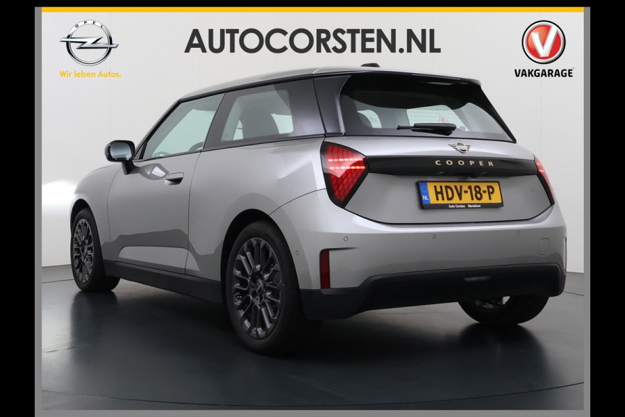 MINI Cooper E 40.7kWh SOH 99% Navi Camera Apple Carplay Android Auto Cruise Control Pdc Lmv DAB Led Regen-Lichtsensor Bluetooth Dodehoek detector Rijstrooksensor WiFi Isofix Origineel Nederlandse Auto Fabrieksgarantie tot 7-2-2028 Accu garantie tot 7-2-2033/160.000km