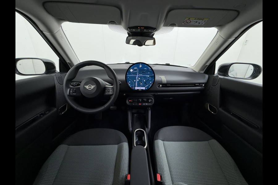 MINI Cooper E 40.7kWh SOH 99% Navi Camera Apple Carplay Android Auto Cruise Control Pdc Lmv DAB Led Regen-Lichtsensor Bluetooth Dodehoek detector Rijstrooksensor WiFi Isofix Origineel Nederlandse Auto Fabrieksgarantie tot 7-2-2028 Accu garantie tot 7-2-2033/160.000km